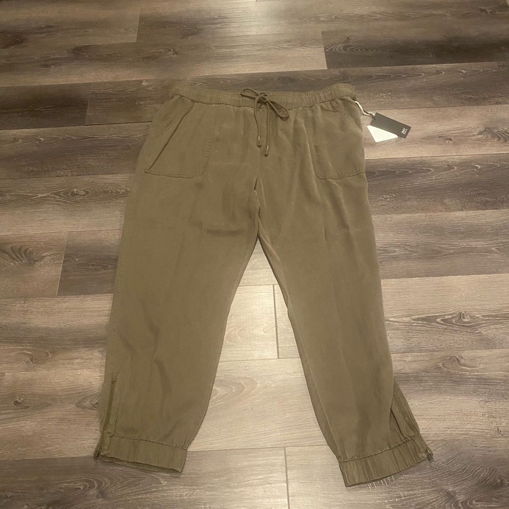 JNY Jones New Green Jogger Pants NWT Sixe 2XL